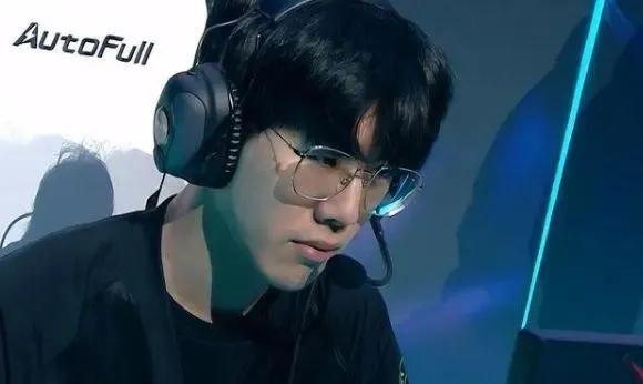 现等多个角 现等多个角