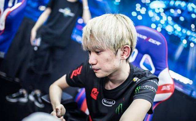 他依然是组 他依然是组